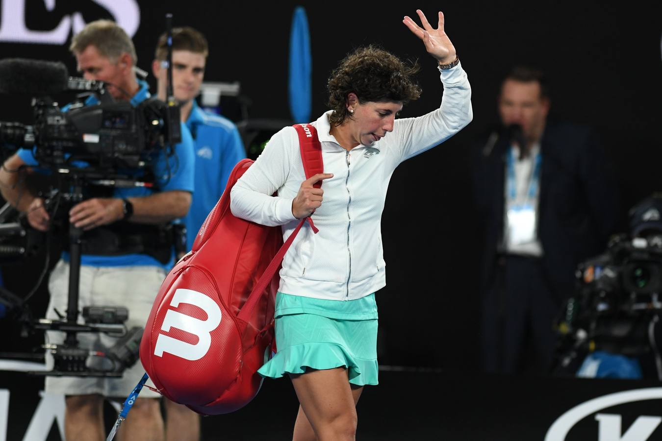 Carla SUárez cayó derrotada ante Caroline Wozniacki (6-0, 6-7 y 6-2) en los cuartos de final del Abierto de Australia. 