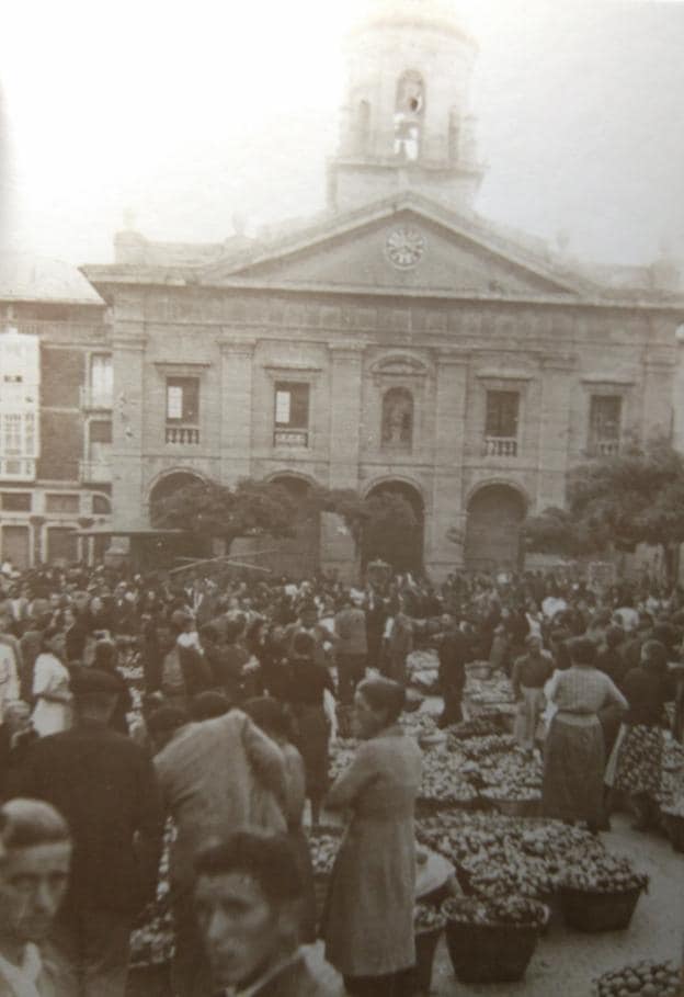 La Retina: mercado en la plaza del Raso de Calahorra