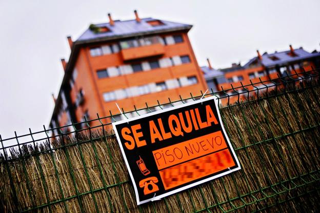 Imagen de archivo de una vivienda en alquiler en una urbanización. :: 