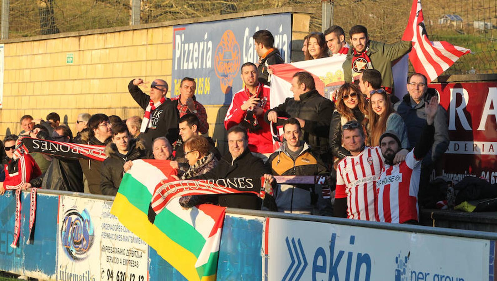 Así, consolidando lo de casa y fijando puntos en el exterior, es como la UDL ha vuelto a hacer acopio de vitamina de ilusión para tratar de enganchar con las plazas del play off de ascenso. Los tres puntos que vinieron ayer de Amorebieta (1-3) han sido oro molido. 