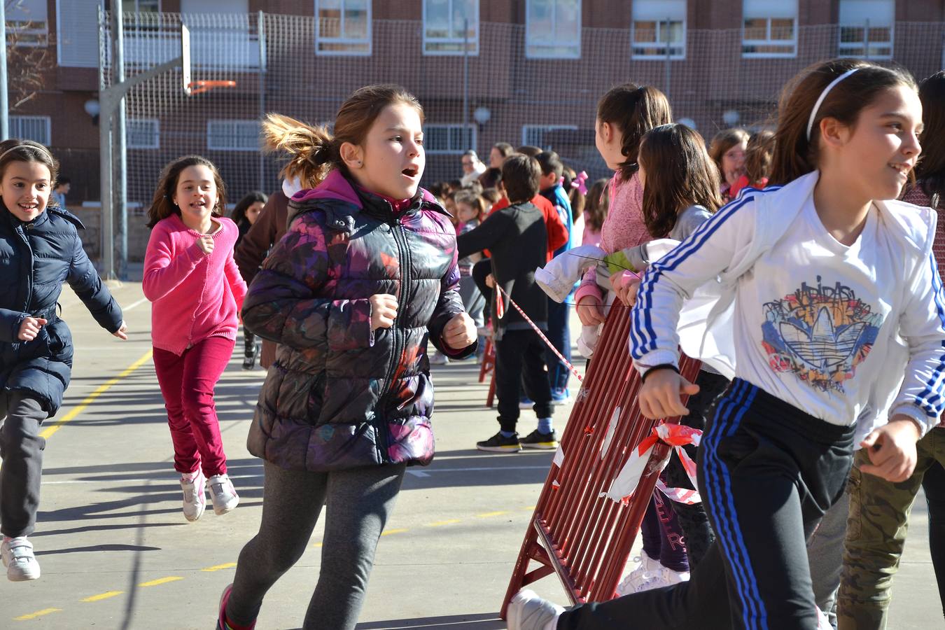 La actividad se ha celebrado a beneficio de la Asociación FARO con motivo del Día de la Paz