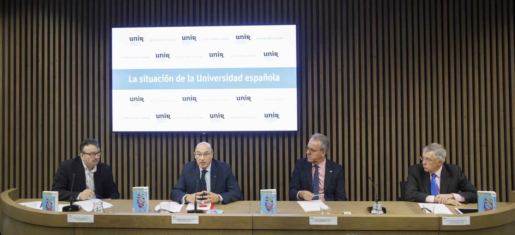 Coloquio sobre la situación actual de la universidad española y sus retos, organizado en Logroño por la Universidad Internacional de La Rioja (UNIR).