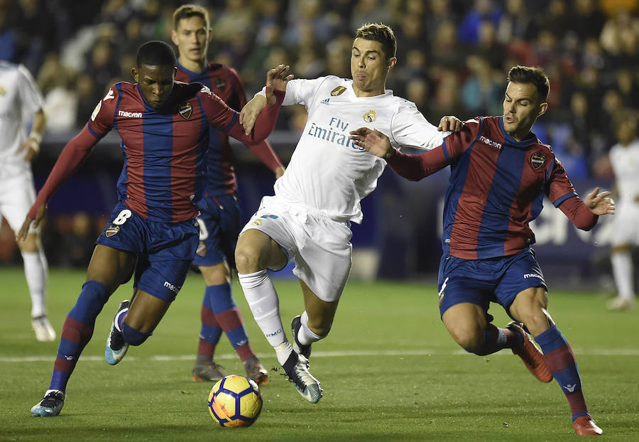 Los blancos empataron con el Levante como ya ocurrió en el Santiago Bernabéu.