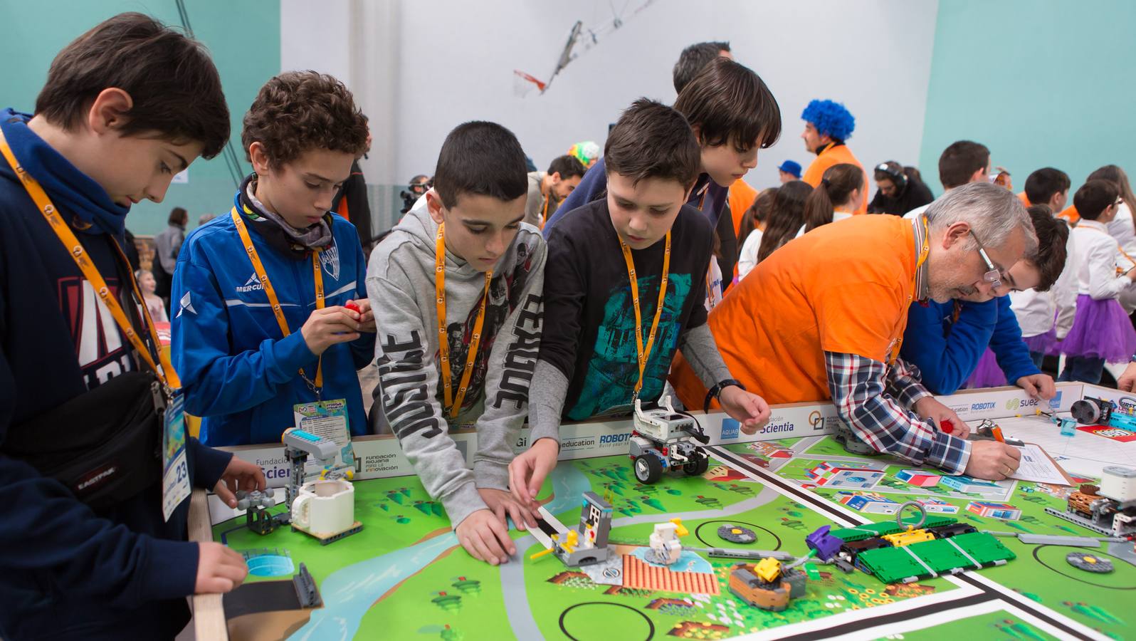 Los equipos GRAT-Anunciata de La Anunciata de Tudela, CIA Compañía de Ingenieros Adolescentes de La Enseñanza de Logroño y Los Acuáticos del colegio San Lorenzo de Ezcaray han obtenido plaza en Gran Final Nacional