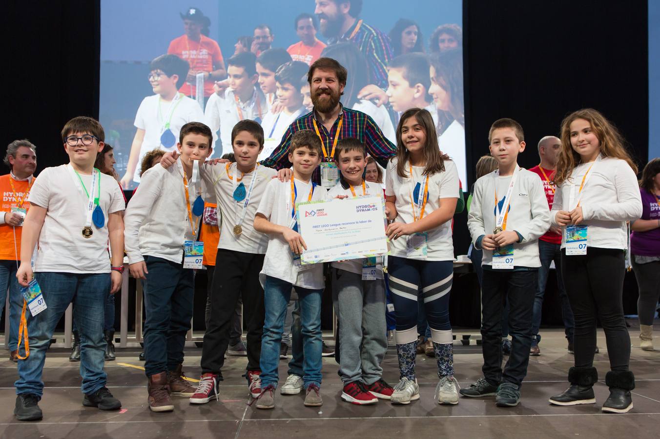 Los equipos GRAT-Anunciata de La Anunciata de Tudela, CIA Compañía de Ingenieros Adolescentes de La Enseñanza de Logroño y Los Acuáticos del colegio San Lorenzo de Ezcaray han obtenido plaza en Gran Final Nacional