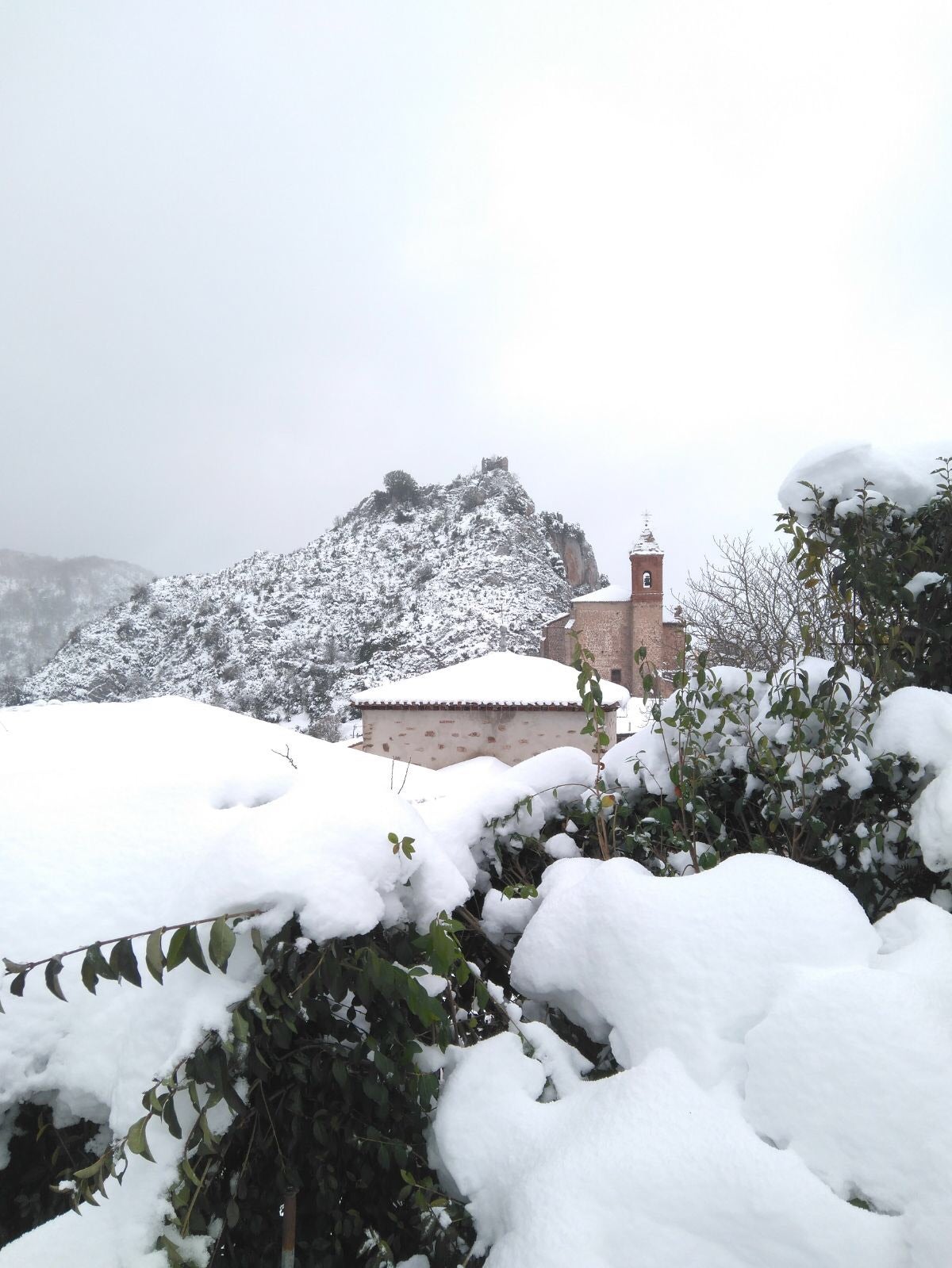 Nieva de Cameros también se ha teñido de blanco . :: I. Sáenz