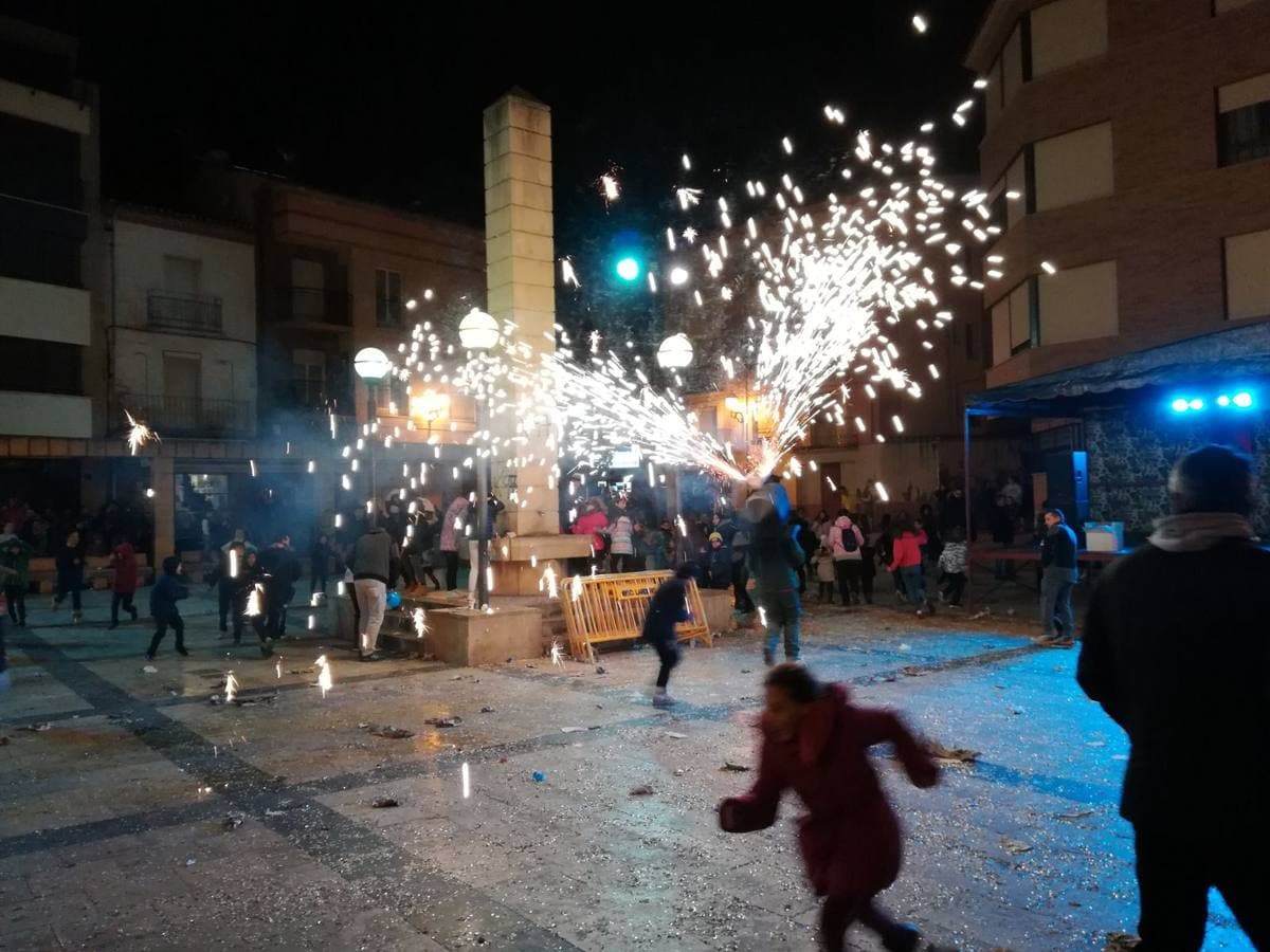 Los vecinos de la localidad disfrutaron de lo lindo con las actividades del Jueves Lardero.