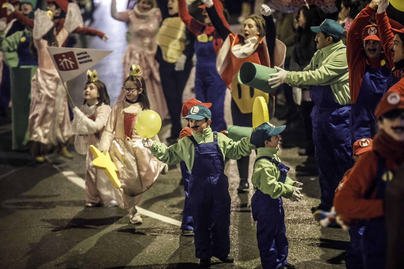 Multitudinario fue el desfile de Carnaval de Logroño, que cada vez está cogiendo más peso dentro de las festividades de la capital riojana.