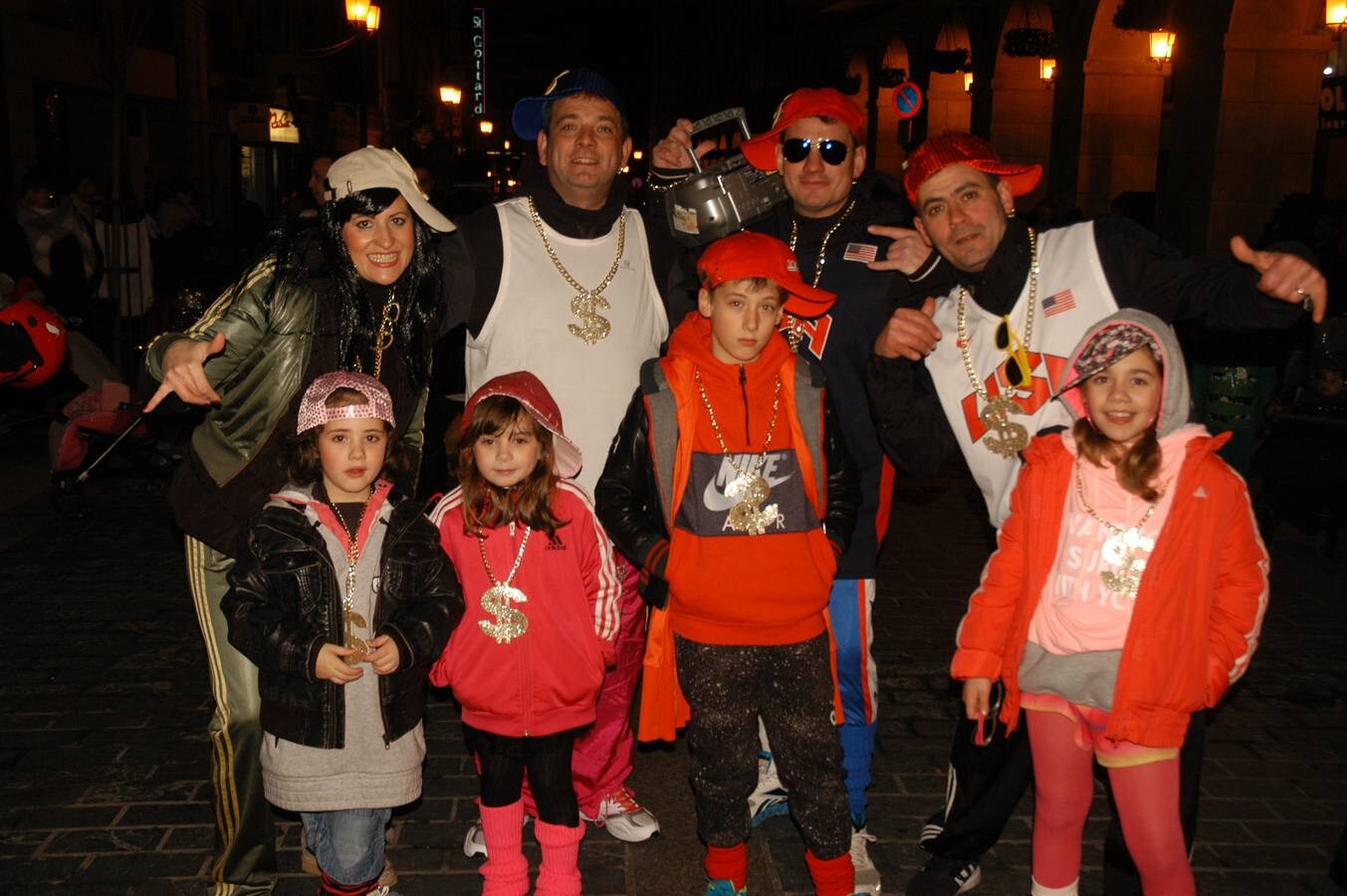 Mucha imaginación en los disfraces de los participantes del desfile de Carnaval de Calahorra.