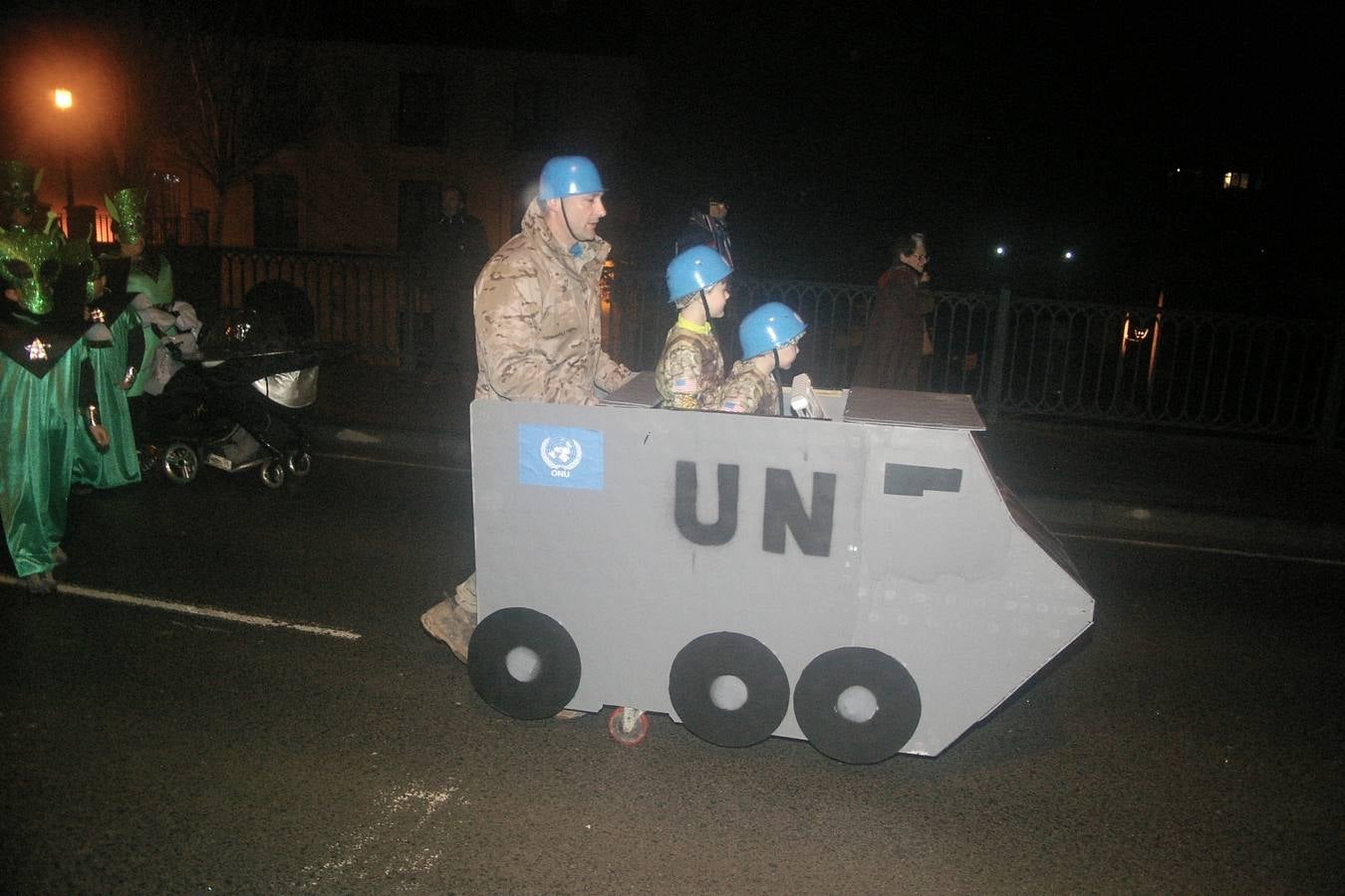 Divertidos disfraces en los carnavales de Cenicero.