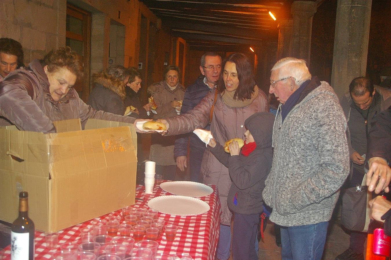 Divertidos disfraces en los carnavales de Cenicero.