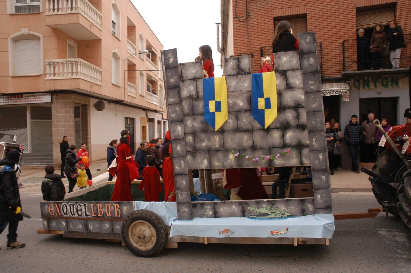 XI concurso de carrozas y comparsas en Quel