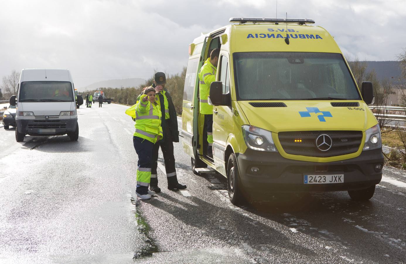 Una treintena de coches, afectados en un siniestro que dejó una veintena de heridos leves