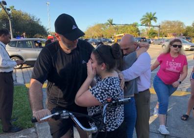 Imagen secundaria 1 - Un estudiante expulsado mata a 17 personas en un instituto de Florida