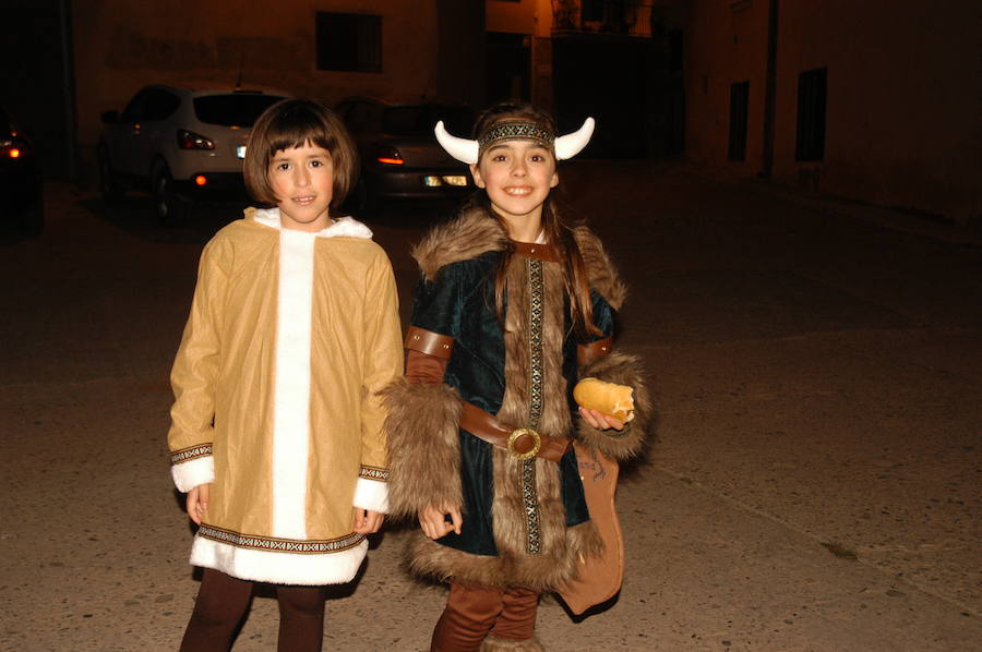 Cabretón festejó sus fiestas de Carnaval con el concurso de disfraces donde jóvenes y mayores disfrutaron unidos de una bonita jornada en el que todos lucieron un atuendo espectacular.