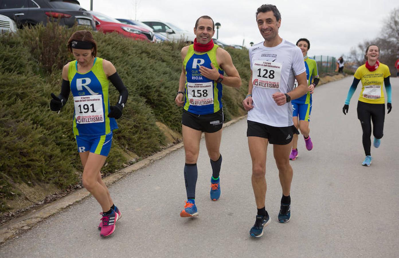 La Carrera de La GraJera ha reunido esta mañana a un gran número de atletas para competir en una nueva cita del Circuito de Carreras Populares por los alrededores del entorno natural y del campo de golf de Logroño