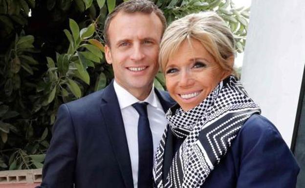 Emmanuel y Brigitte Macron.