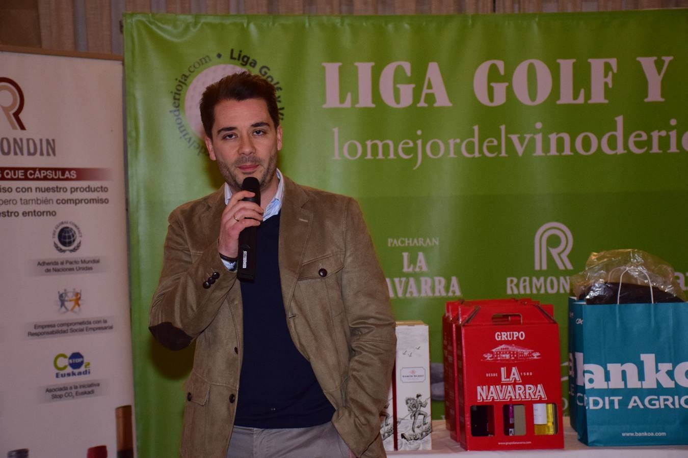 Entrega de premios del torneo Bodegas Ramón Bilbao, primero de la la VIII Liga de Golf y vino de lomejordelvinoderioja.com