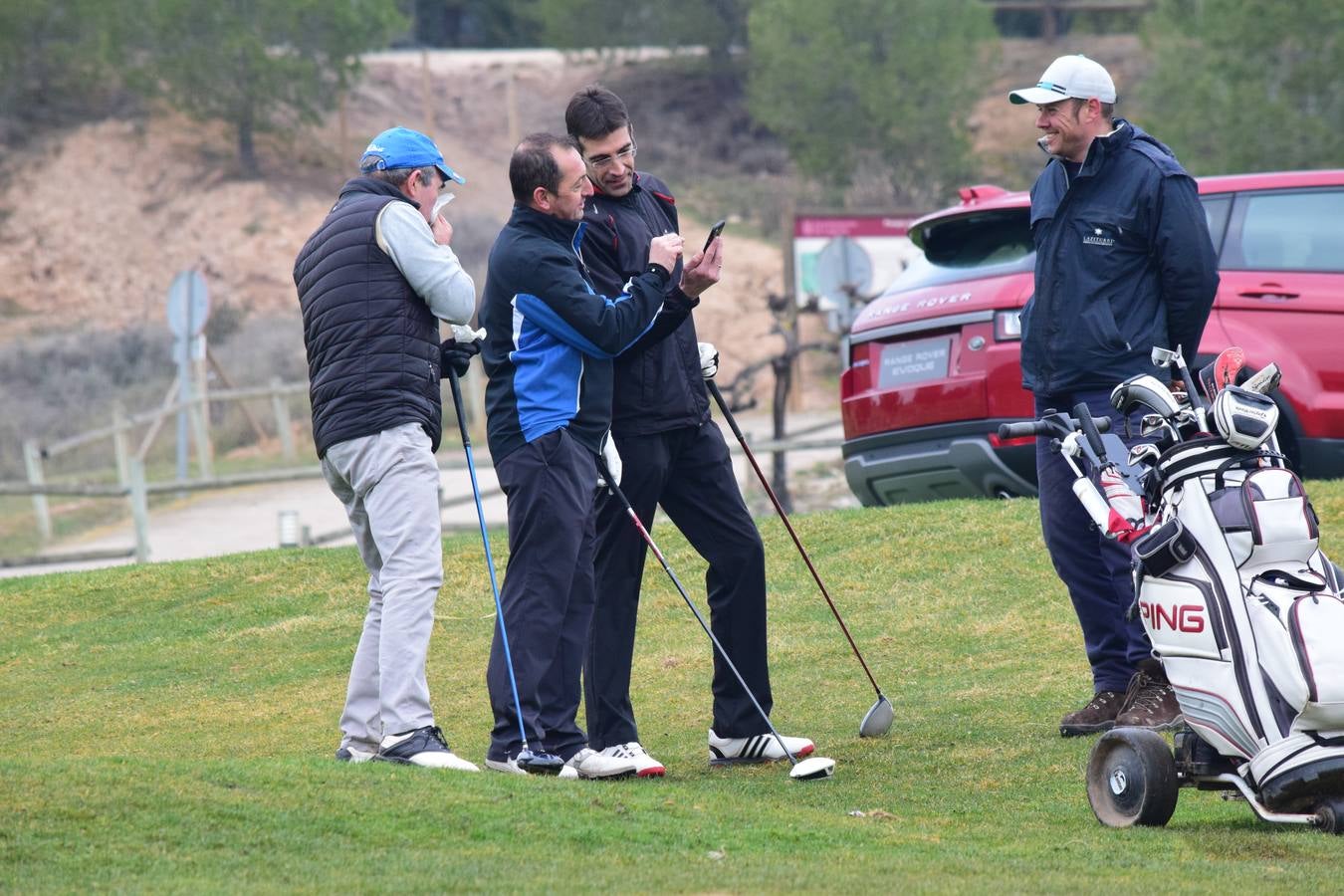 Los participantes en el primer torneo de la Liga de Golf y Vino disfrutaron de una estupenda jornada.