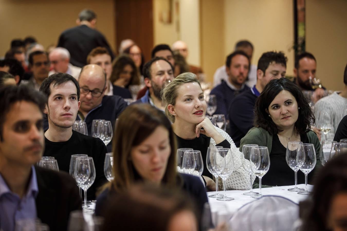 Carlos Fernández, de Bodegas Tierra, presentó sus vinos en el Club de Catas de lomejordelvinoderioja.com.