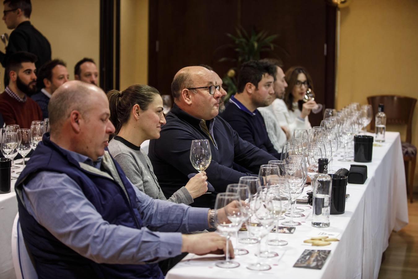 Carlos Fernández, de Bodegas Tierra, presentó sus vinos en el Club de Catas de lomejordelvinoderioja.com.