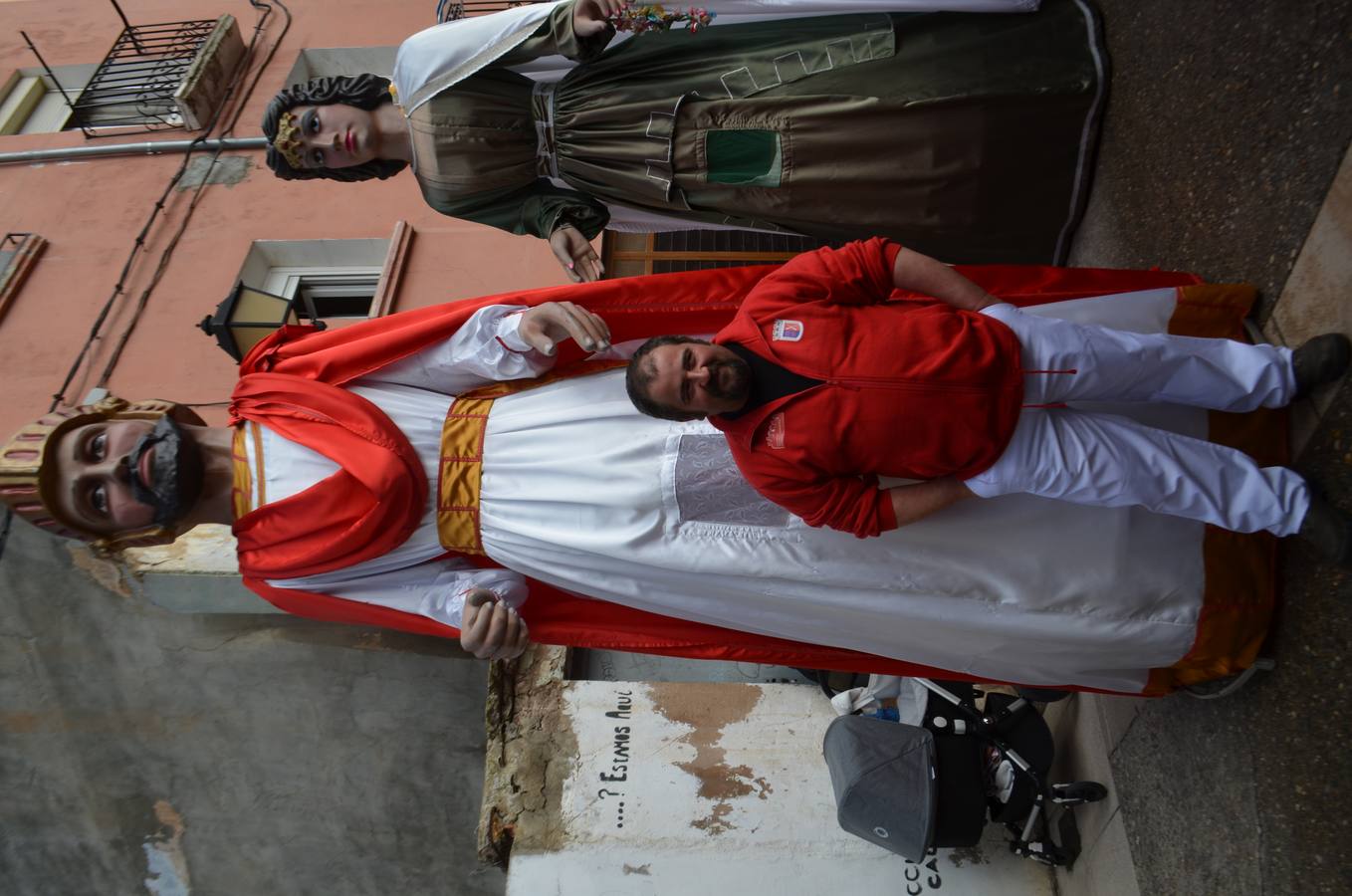 En el día grande, los santos Emeterio y Celedonio salieron a la calle en una procesión muy participativa por Calahorra