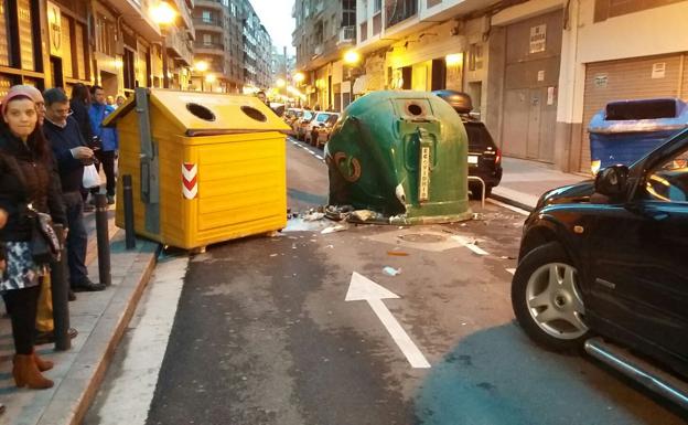 Un aparatoso accidente obliga a cortar la calle Labradores