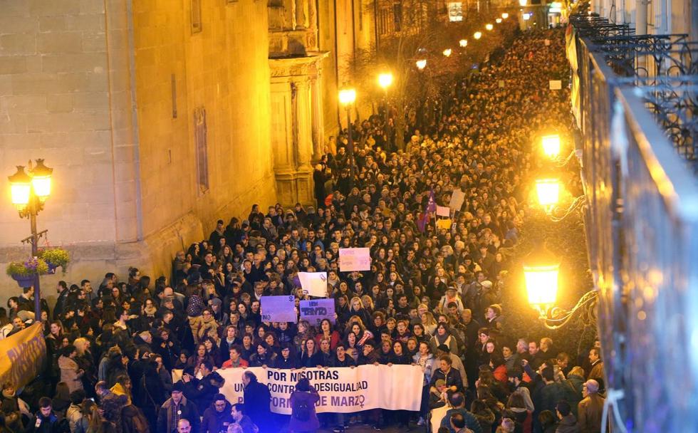 Manifestación de la Plataforma 8M en Logroño 