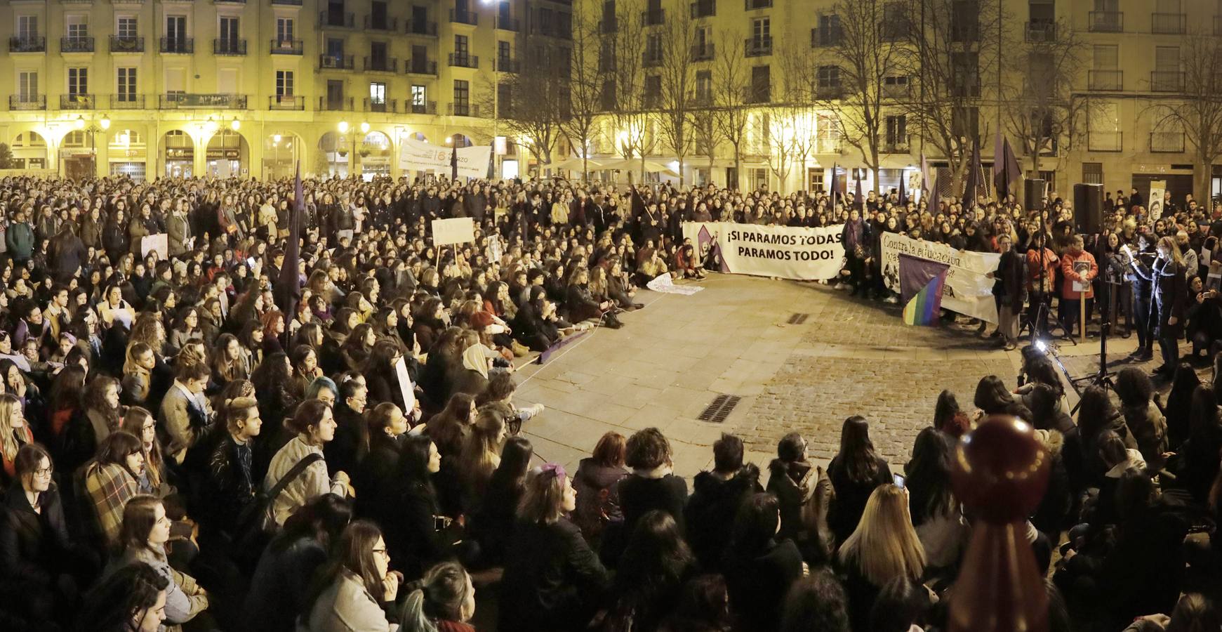 Multitudinaria ha sido la manifestación de despedida del Día Internacional de la Mujer organizada por la Coordinadora Huelga Feminista