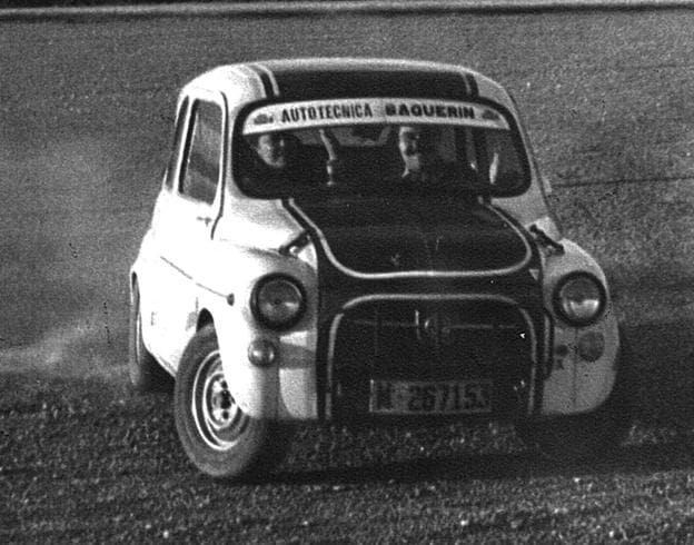 Abel Baquerín con su primer coche, un Seat 600 de 1969