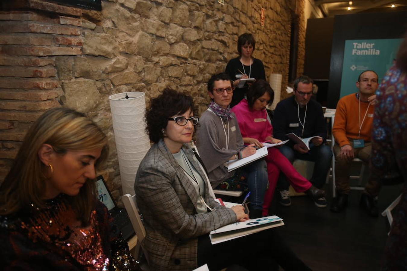 El Foro por la Emancipación ha celebrado esta tarde varios talleres dirigidos a los jóvenes como el de familia, educación, emprendimiento/empleo y vivienda