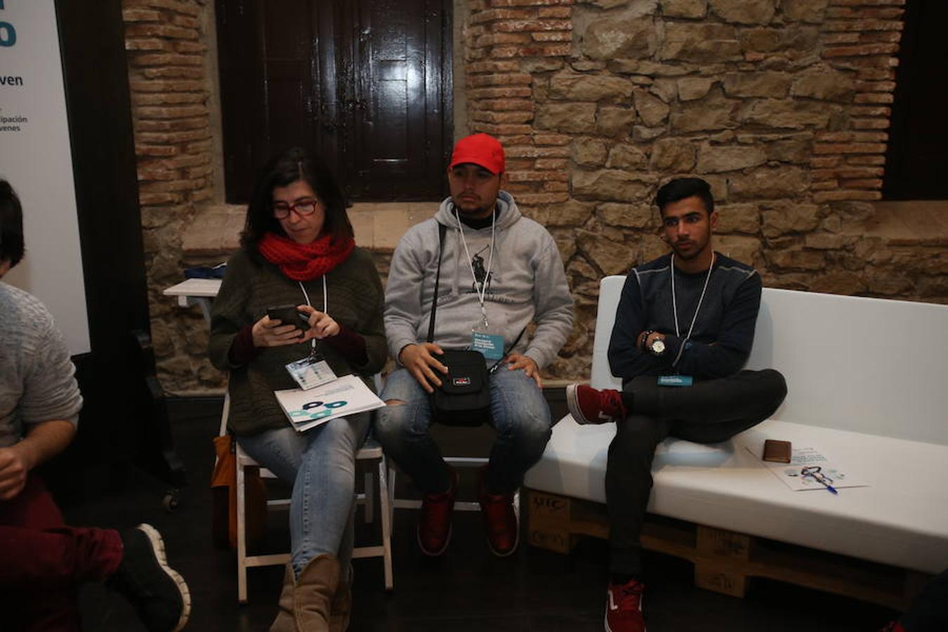El Foro por la Emancipación ha celebrado esta tarde varios talleres dirigidos a los jóvenes como el de familia, educación, emprendimiento/empleo y vivienda