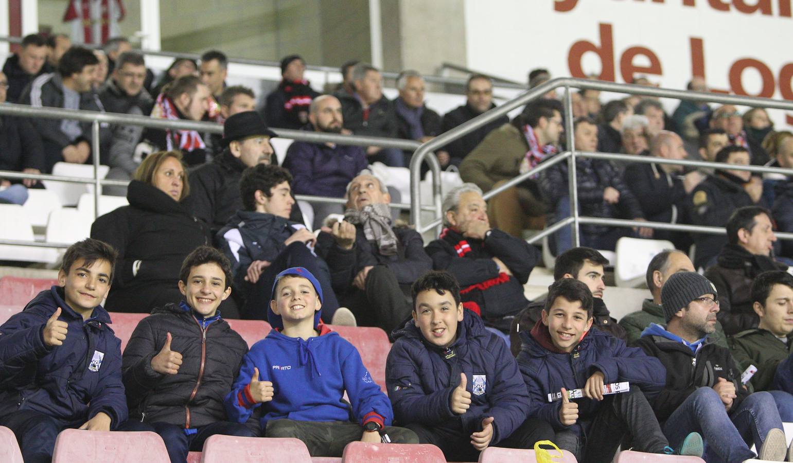 Imágenes del partido disputado en Las Gaunas, que concluyó con victoria de la UD Logroñés por 2-0.