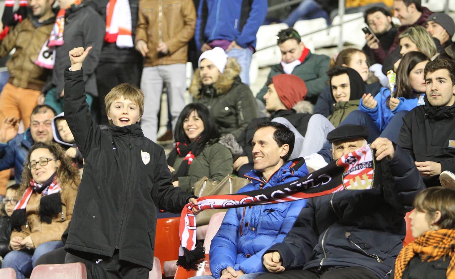 Imágenes del partido disputado en Las Gaunas, que concluyó con victoria de la UD Logroñés por 2-0.