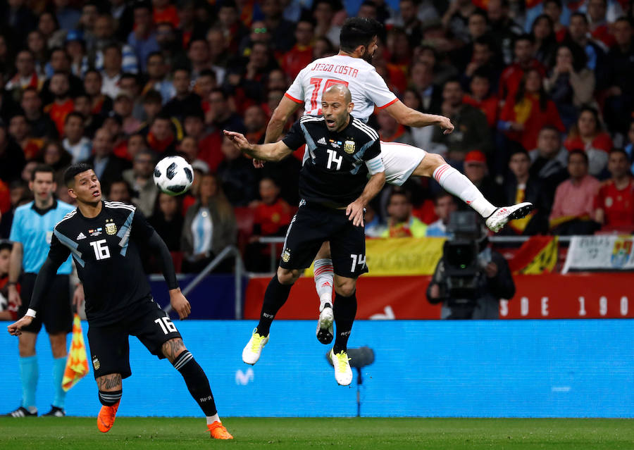 La selección que dirige Julen Lopetegui apabulló a Argentina en su estreno en el Wanda Metropolitano (6-1) con un 'hat-trick' de Isco y tantos de Diego Costa, Thiago y Aspas.