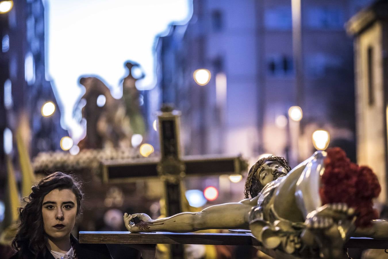 Fotos: Semana Santa en Logroño: Viacrucis procesional de la Cofradía de la Flagelación