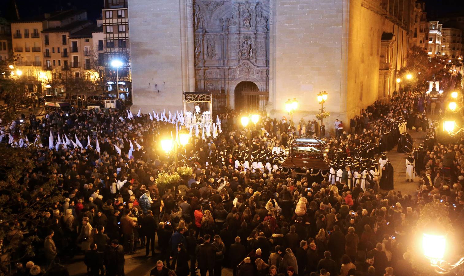 Fotos: Semana Santa de Logroño 2018: Procesión del Santo Entierro en Viernes Santo