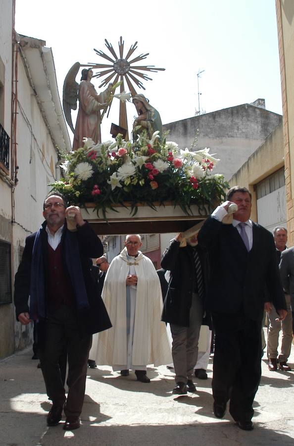 Imágenes de la procesión de la Virgen de la Anunciación con motivo del día grande de las fiestas patronales de El Villar de Arnedo.