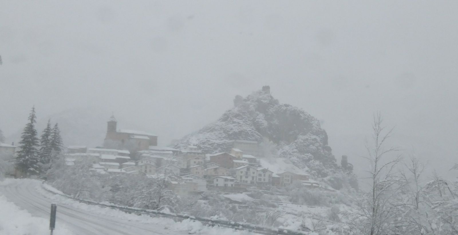 Nieva de Cameros y su aldea, Montemediano