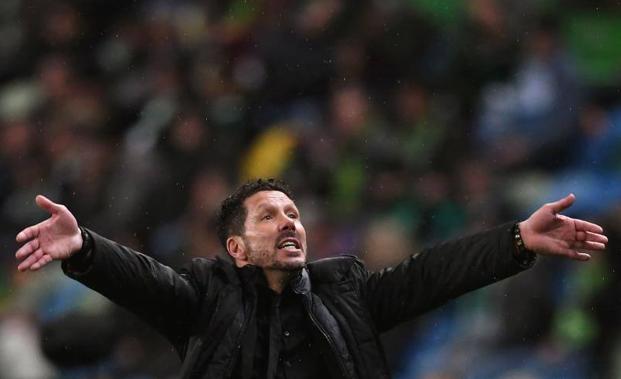 Diego Pablo Simeone, entrenador del Atlético, celebra la clasificación de su equipo a semifinales. 