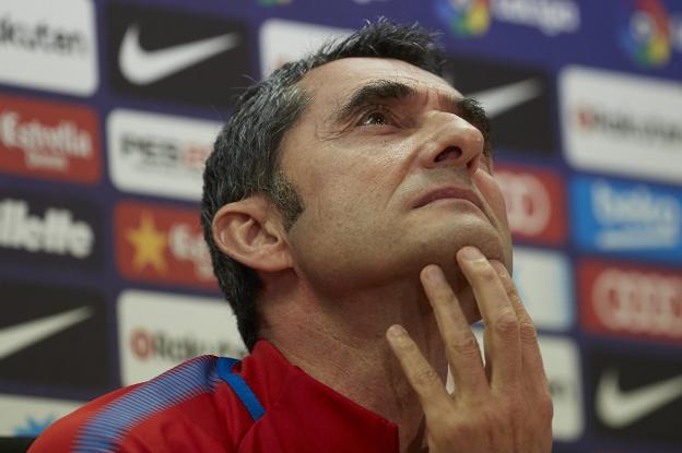 Ernesto Valverde, ayer, durante la rueda de prensa previa al encuentro entre el Barcelona y el Valencia. :: efe