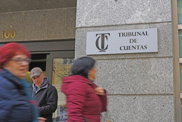 Fachada de la sede del Tribunal de Cuentas en Madrid. :: JOSé RAMóN LADRA