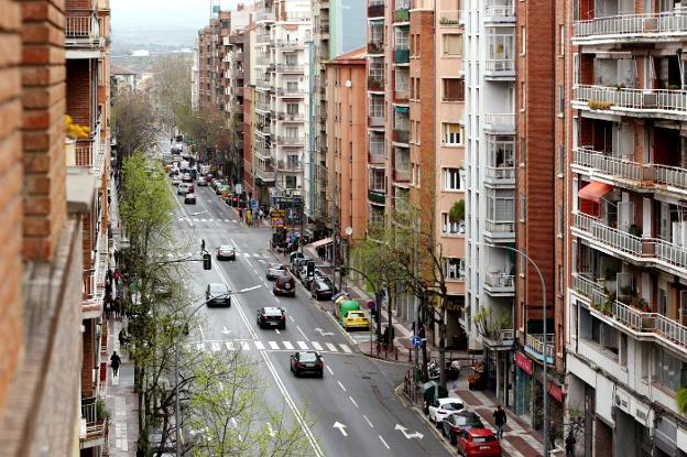 Vista de la calle Vara de Rey de la capital. :: e. del río