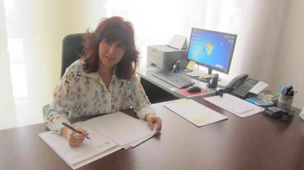 La regidora, Ana Belén Martínez, en su despacho en el Ayuntamiento villametrense. :: p. h.

