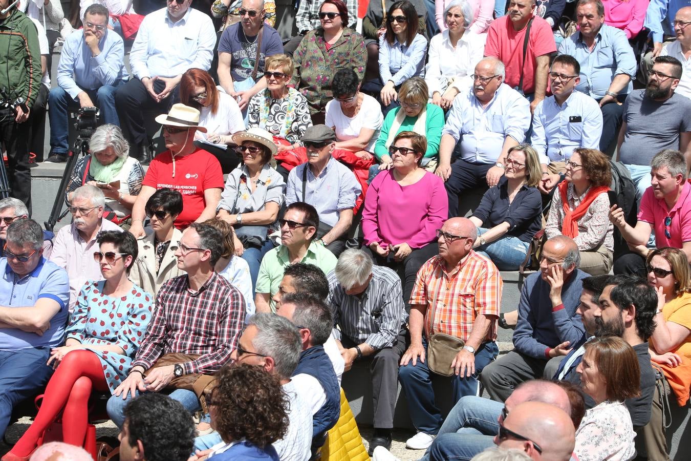 el secretario general del PSOE ha pronunciado un discurso en la plaza Joaquín Elizalde.