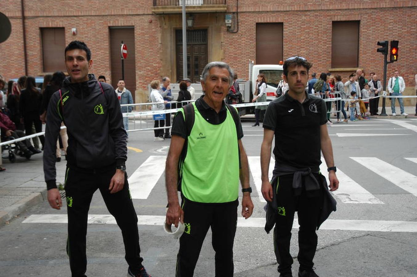 Los atletas Benmeziane y De Blas entraron de la mano en la carrera masculina mientras que Paula Sanz fue la mejor en categoría femenina en una prueba que hizo las veces de Campeonato de La Rioja de los 10 kilómetros.