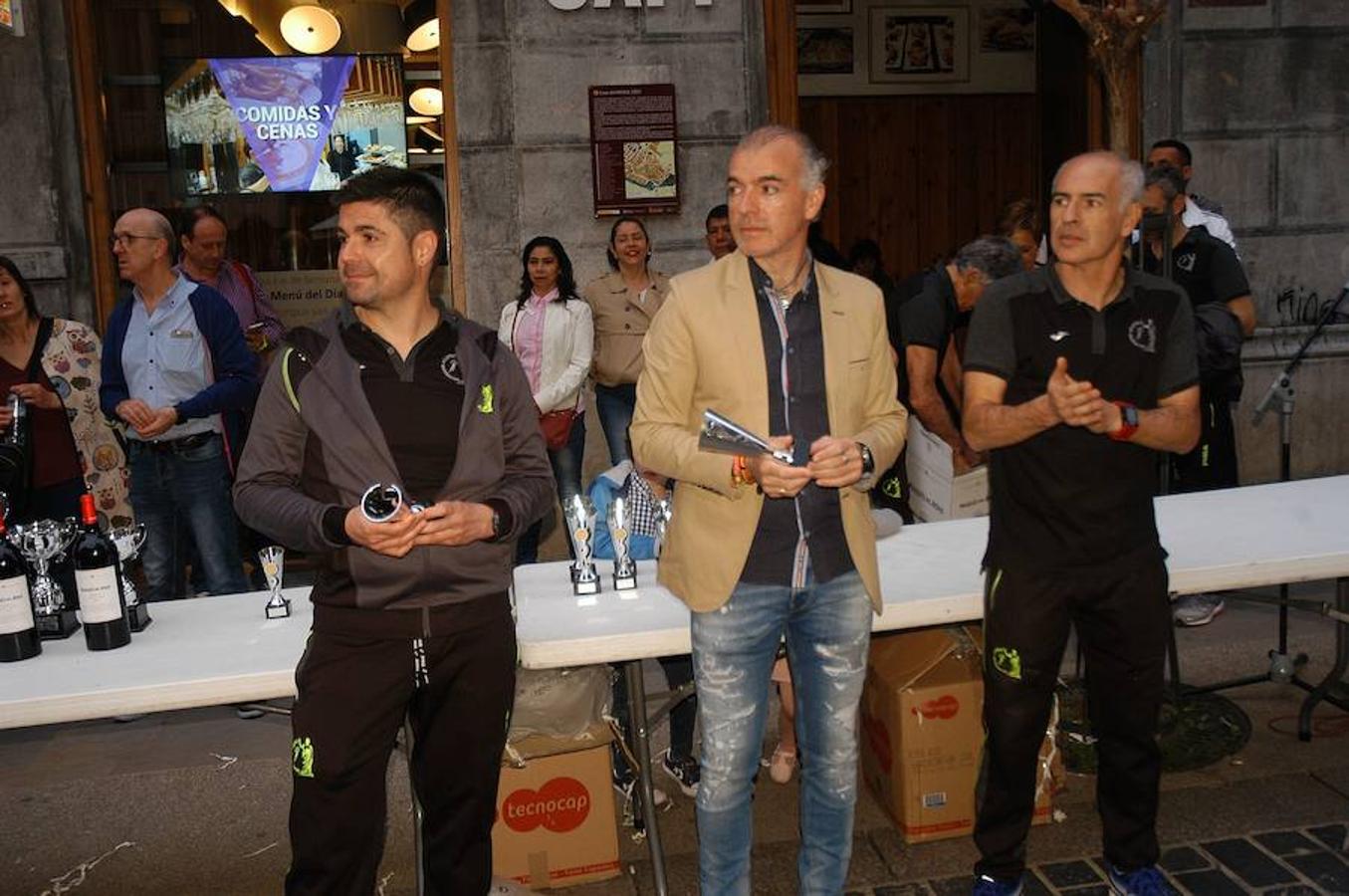 Los atletas Benmeziane y De Blas entraron de la mano en la carrera masculina mientras que Paula Sanz fue la mejor en categoría femenina en una prueba que hizo las veces de Campeonato de La Rioja de los 10 kilómetros.