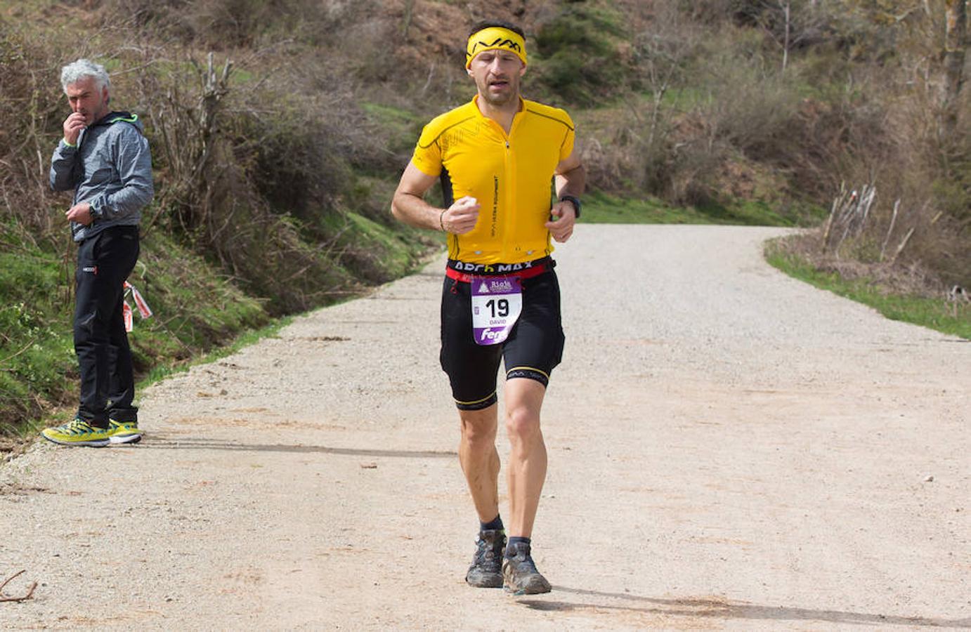 La tercera y última etapa del IV Ultratrail se ha celebrado hoy con salida y llegada en San Millán de la Cogolla, con 36 kilómetros. y 1.800 metros de desnivel, pasando por Pazuengos y Turza y acercándose a Urdanta. Este año no se ascenderá al San Lorenzo por seguridad, debido a la gran cantidad de nieve acumulada