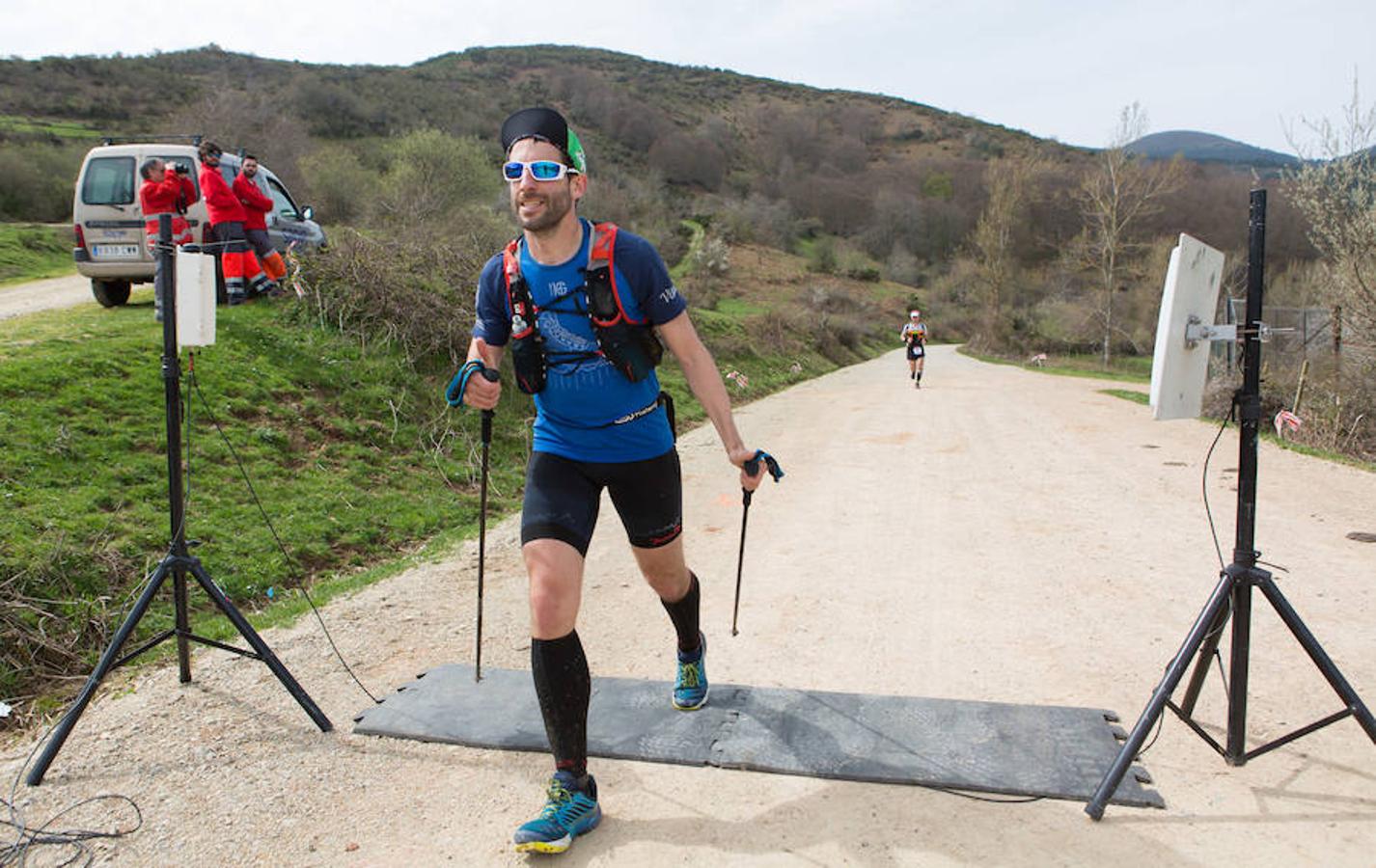 La tercera y última etapa del IV Ultratrail se ha celebrado hoy con salida y llegada en San Millán de la Cogolla, con 36 kilómetros. y 1.800 metros de desnivel, pasando por Pazuengos y Turza y acercándose a Urdanta. Este año no se ascenderá al San Lorenzo por seguridad, debido a la gran cantidad de nieve acumulada