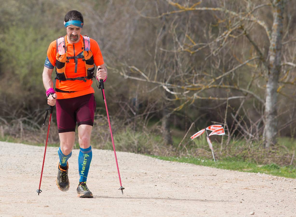 La tercera y última etapa del IV Ultratrail se ha celebrado hoy con salida y llegada en San Millán de la Cogolla, con 36 kilómetros. y 1.800 metros de desnivel, pasando por Pazuengos y Turza y acercándose a Urdanta. Este año no se ascenderá al San Lorenzo por seguridad, debido a la gran cantidad de nieve acumulada